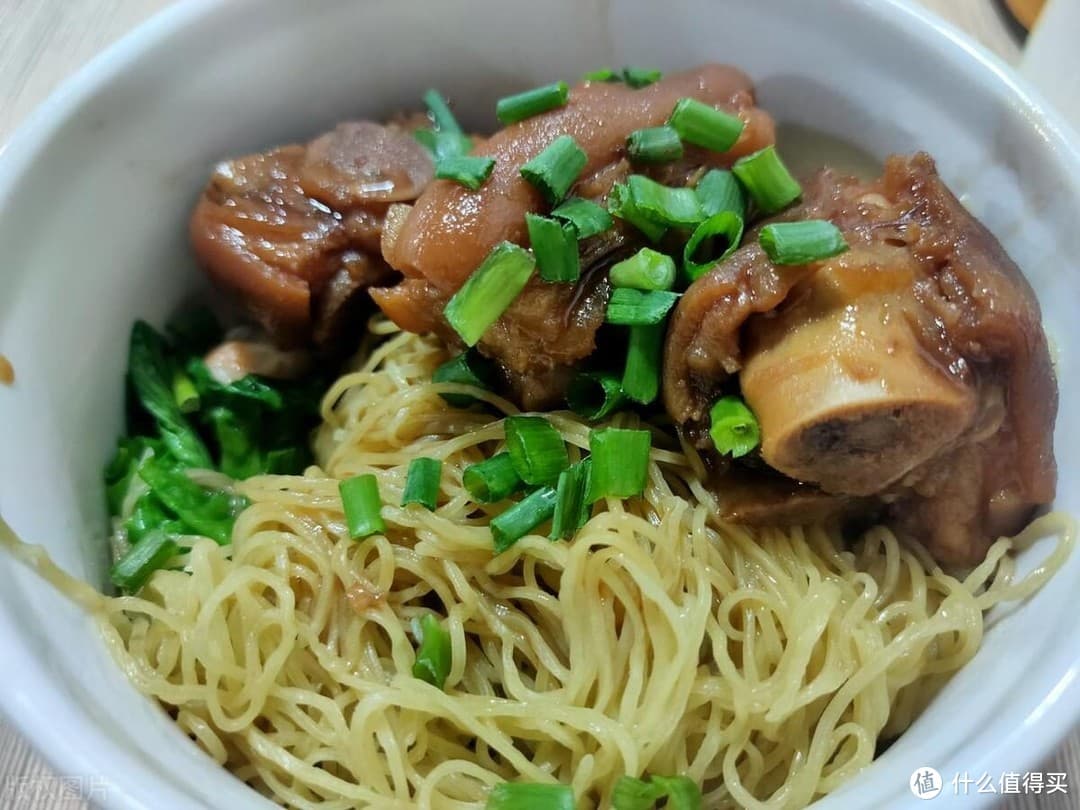 为何竹升面应该适量食用？探讨健康风险与营养成分