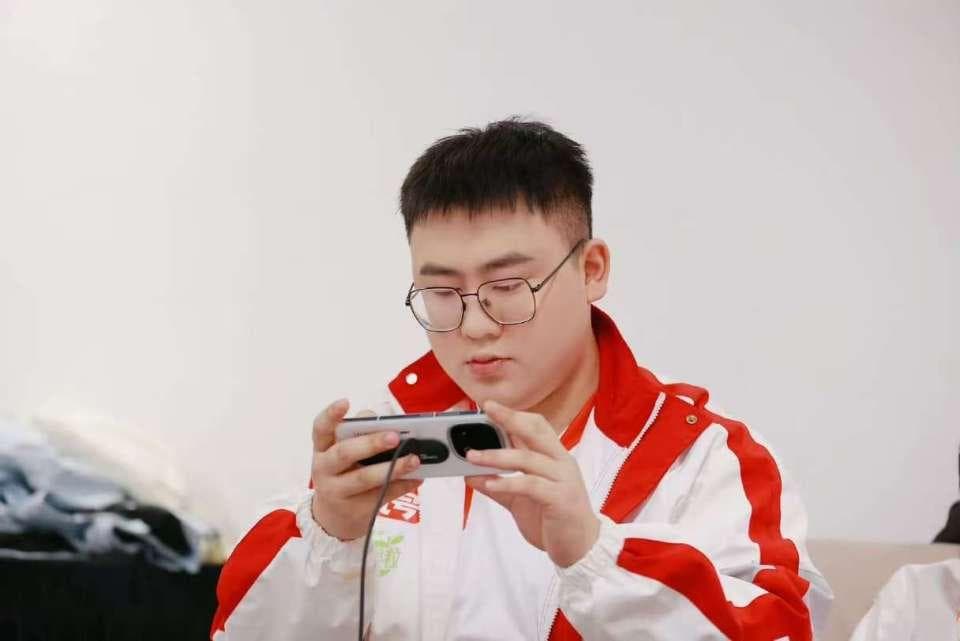 AG首发调整，轩染因伤病缺席后续赛程，2胜1负冲S组有压力！