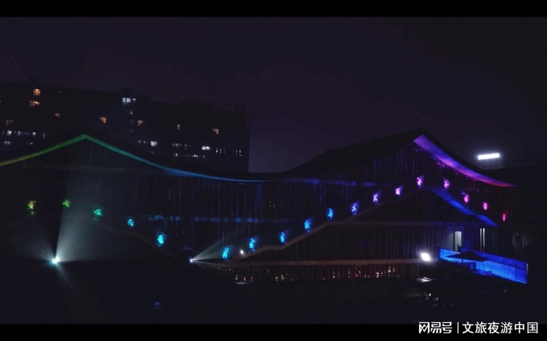 光影艺术：为城市夜景增添无限魅力