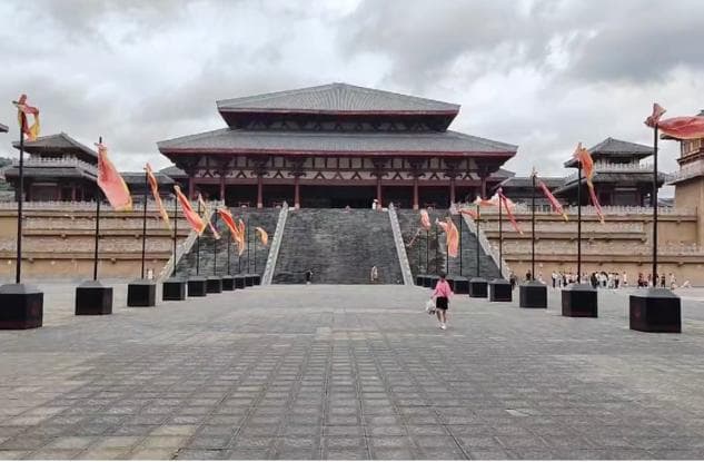都匀秦汉影视城：从屏幕到现实，一步之遥