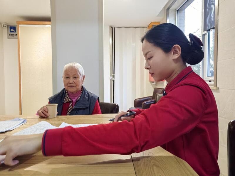 养老服务行业细分，新职业已超15种，如何守护最美夕阳红？
