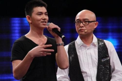 《非诚勿扰》中男嘉宾出场背景音乐名称是什么？