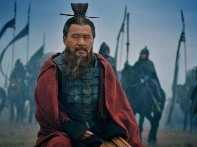 徐州之战：曹操如何击败刘备，奠定官渡之战胜局？