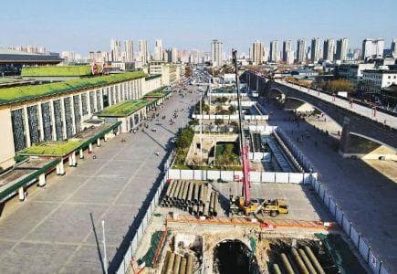 护城河西安火车站段开挖 预计年底完工