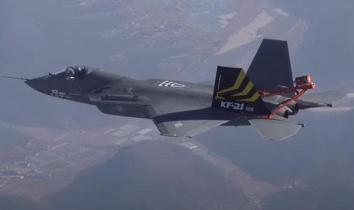 KF-21即将启动量产，发展五代机的另外一条途径是什么？