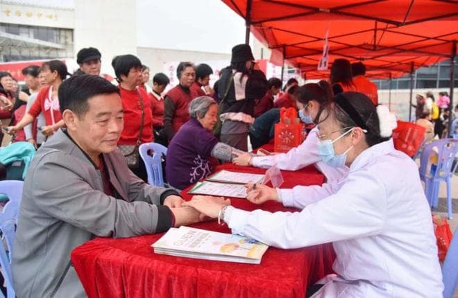 志愿服务传递爱心 厦门集美启动“学雷锋·文明实践我行动”主题活动