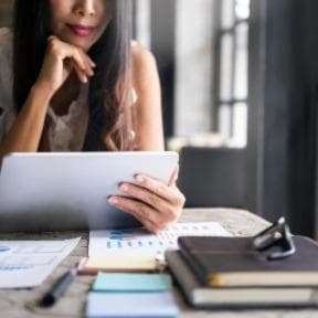 投资理念代际差：Z世代偏好数字工具，婴儿潮注重稳健