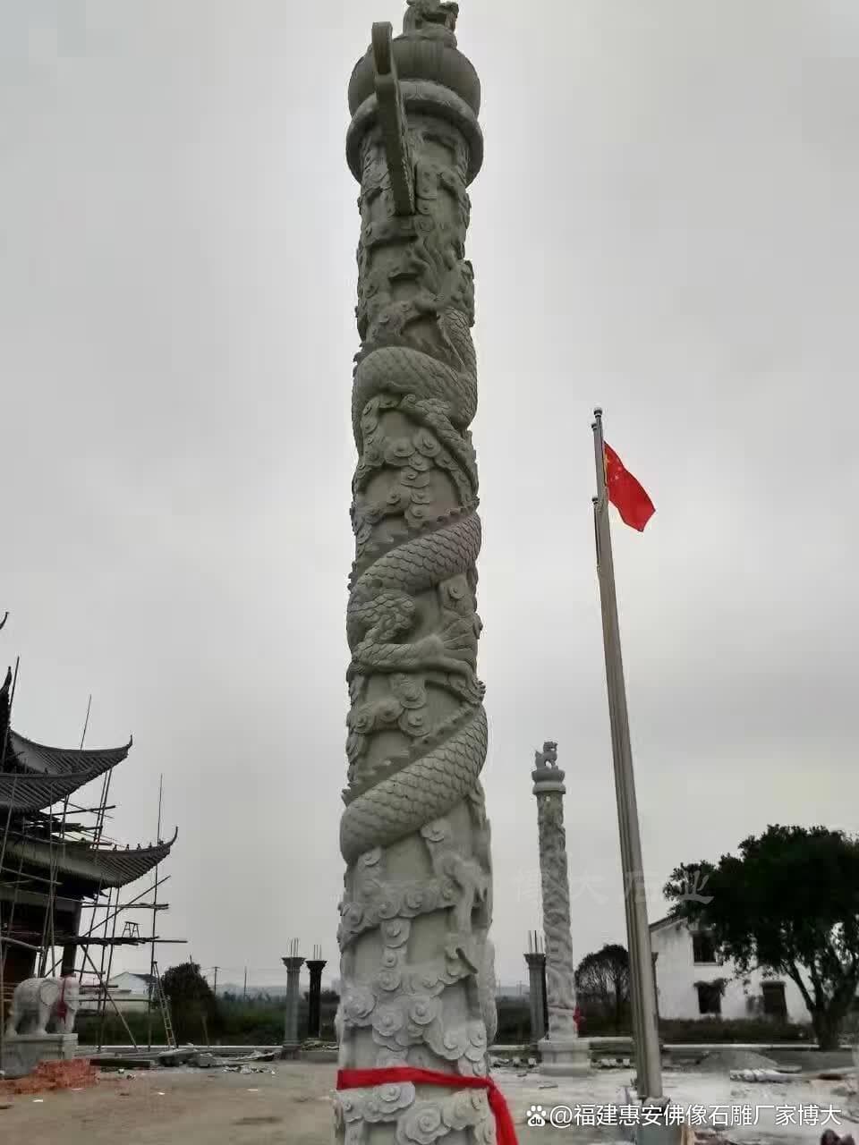 石雕龙柱在不同文化背景下的差异