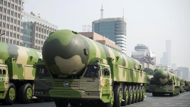 中国承诺不率先使用核武，但有3条底线不可逾越，胆敢触及必反击