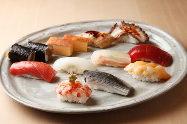 日式料理Omakase是什麼意思