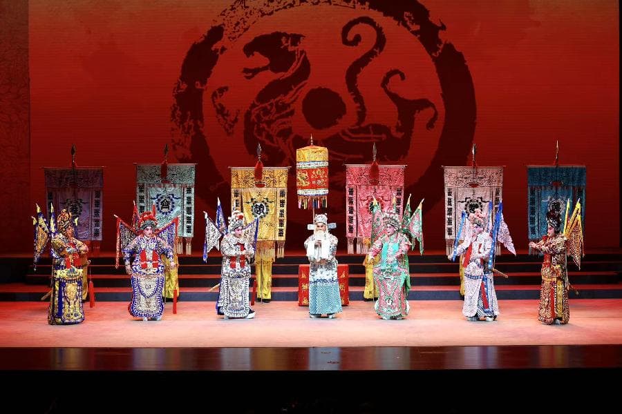 为活态传承奠定坚实根基，五卷《粤剧表演艺术大全》圆满竣工