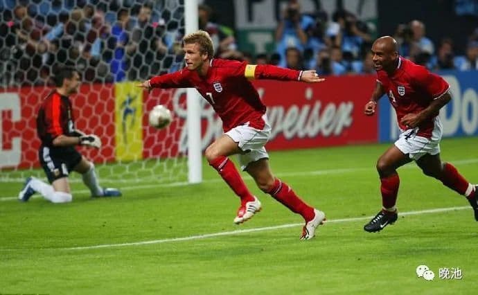 22年前今天世界杯小贝点射复仇！英格兰1-0阿根廷，场上球星你能认出几个？