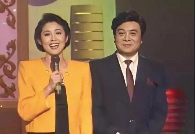 春晚女神回忆杀：刘晓庆、倪萍、周涛、董卿的经典瞬间
