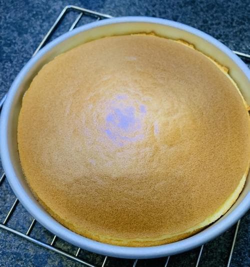 十寸蛋糕制作教程：从胚体制作到最终装饰的完整指南