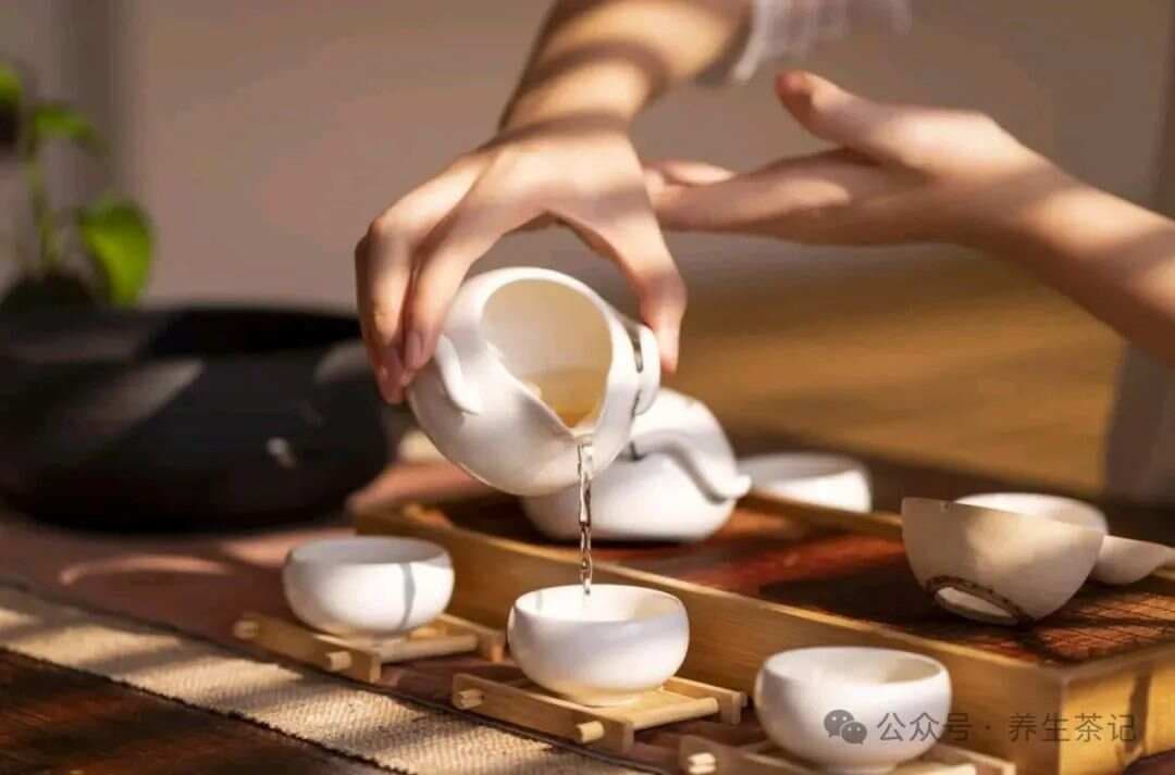 爱喝茶的人遇事静
