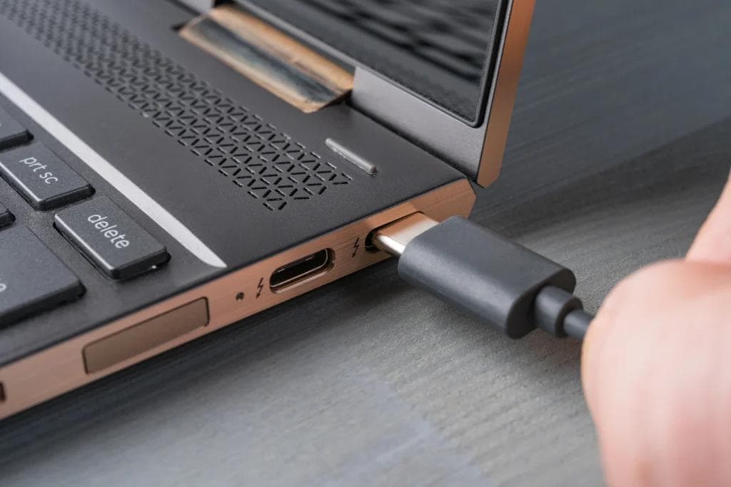 USB-C 为笔记本电脑充电：选择与使用指南