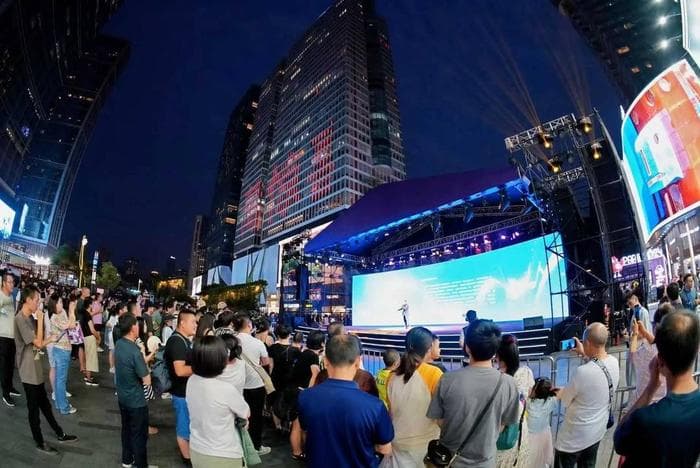 文娱旅游助力城市出圈 这个暑期成都消费市场持续“热辣滚烫”