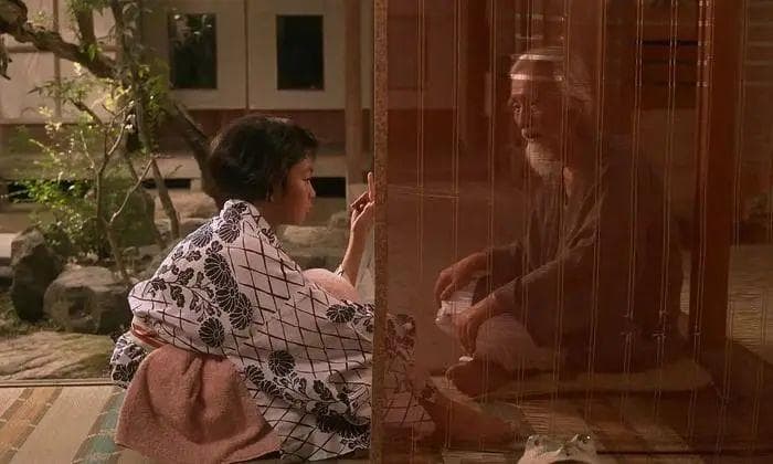 搬家过程中拾起的小件及其承载的情感链接