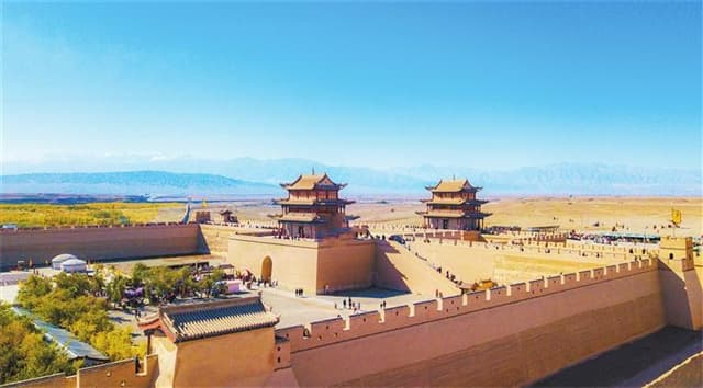 嘉峪关关城里的门画