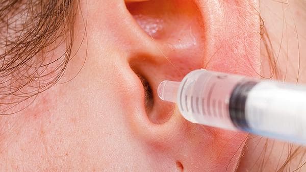 耳垂里面长了颗痘痘怎么办？原因分析与处理建议