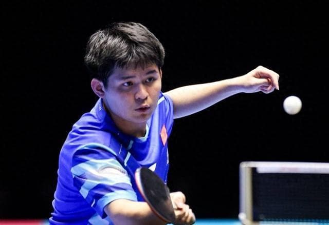 世界第1绝非浪得虚名！林诗栋3-0横扫黑马，亚洲杯全胜晋级