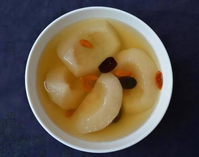 炖梨怎么做可以有效止咳？分享4种做法，润肺止咳，赶紧做起来！