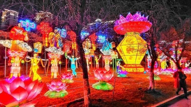 明日元宵节，不管多忙，建议“1要躲，3要做，忌4事”，蛇年安康