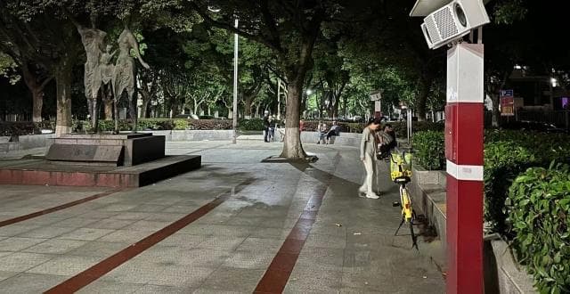 广场周边居民饱受噪声之苦 广场舞扰民如何破解？