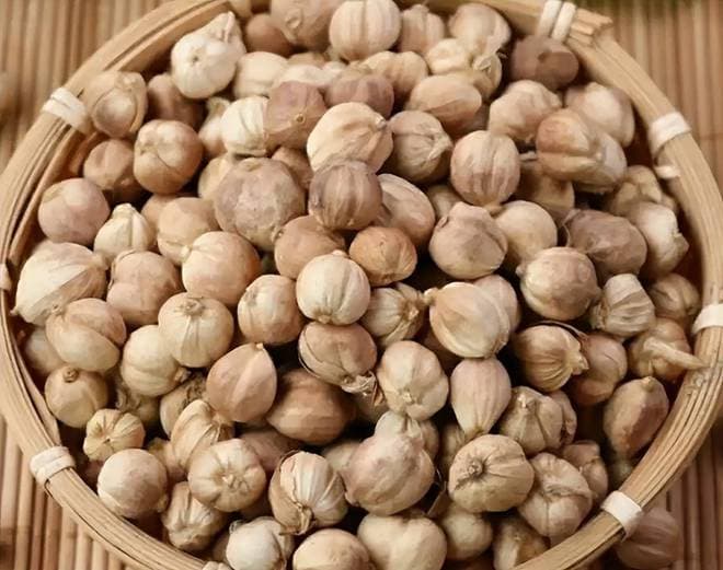 炖鱼必备的四种香料，确保鲜嫩无腥味！
