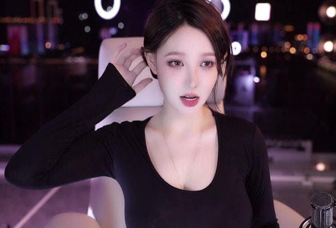 女主播米娜坚持原则：跳舞可以擦边，但不能越界