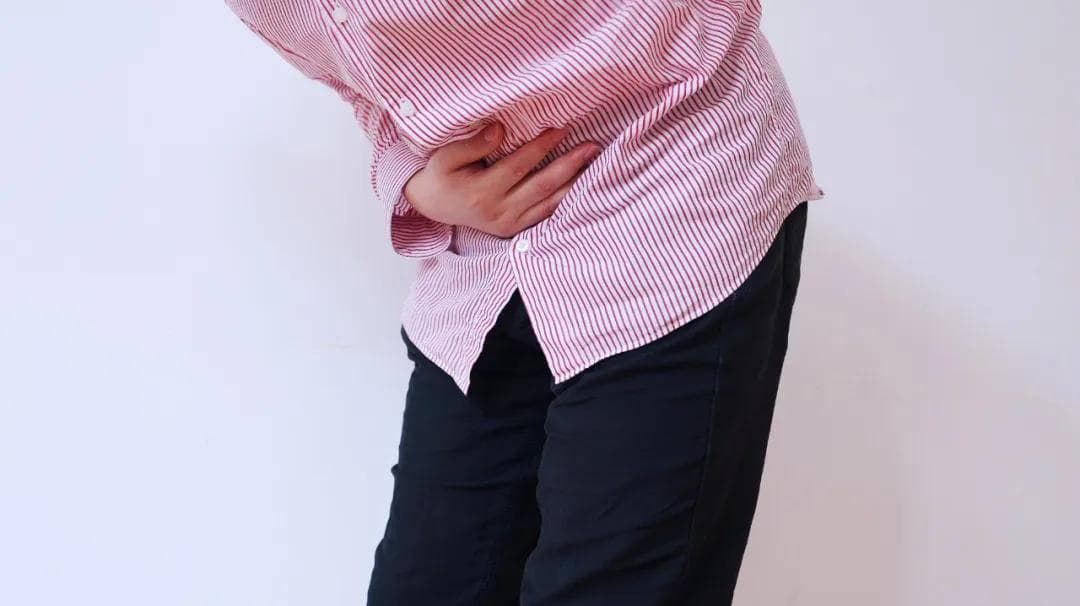 大便总是黏腻、不成形？或是这3种原因导致，应及时调理或就医
