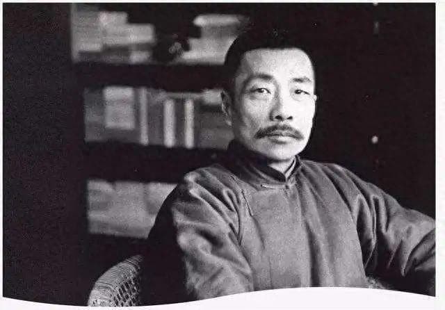 鲁迅：愿中国青年摆脱冷气，只是向上走，不必听自暴自弃者流的话