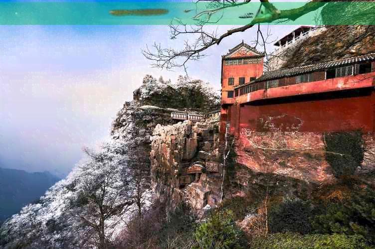 云南冬季度假胜地推荐：欣赏雪景、体验温暖民俗