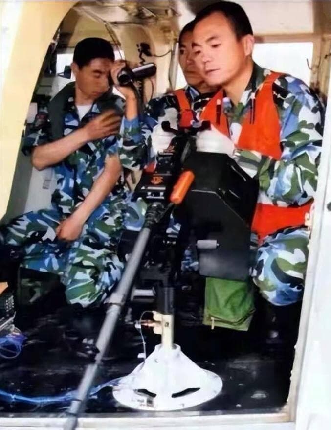 浅析我军舱门机枪：现状、差距与未来发展方向