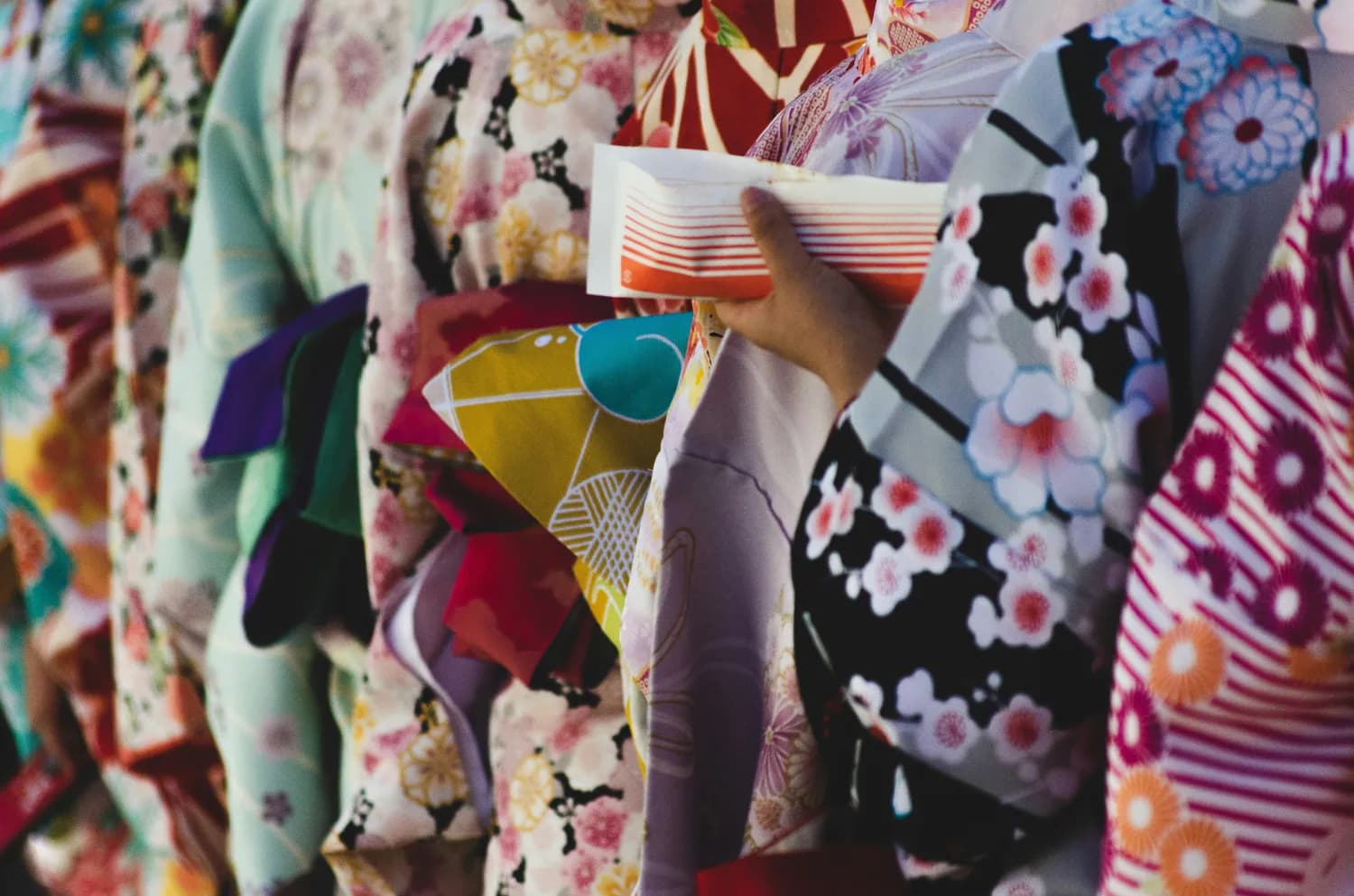 和服潮流来袭，现代设计的新宠儿