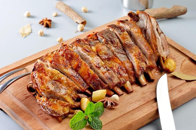 从烤到焖：十种羊排家常烹饪法