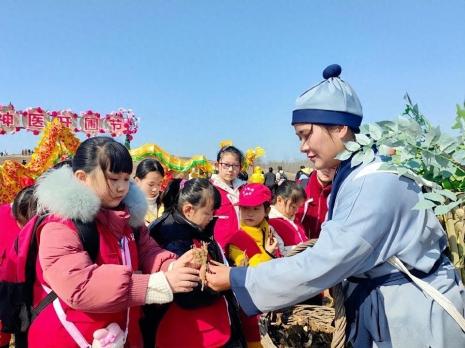 多地推出中医药文化旅游体验线路，融合传统与康养成春游新选择