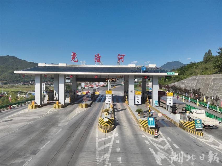 大货车通行费优惠近一半 差异化收费一年为企业节省1900万元