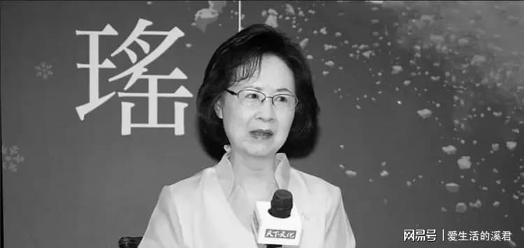 琼瑶的言情小说：情感与文学的独特交织开创华语文学史言情小说