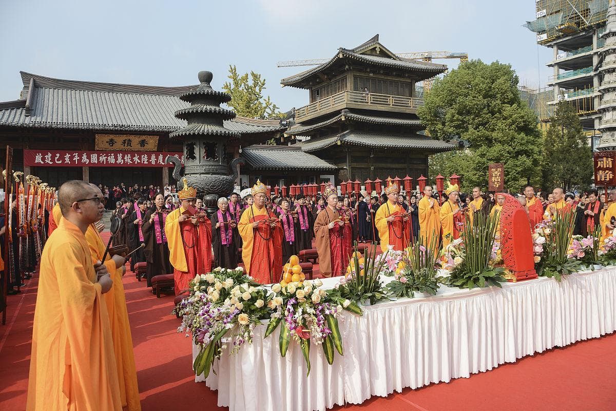 常州天宁寺夏季佛教文化活动：传统仪式、文化讲座与自然禅修