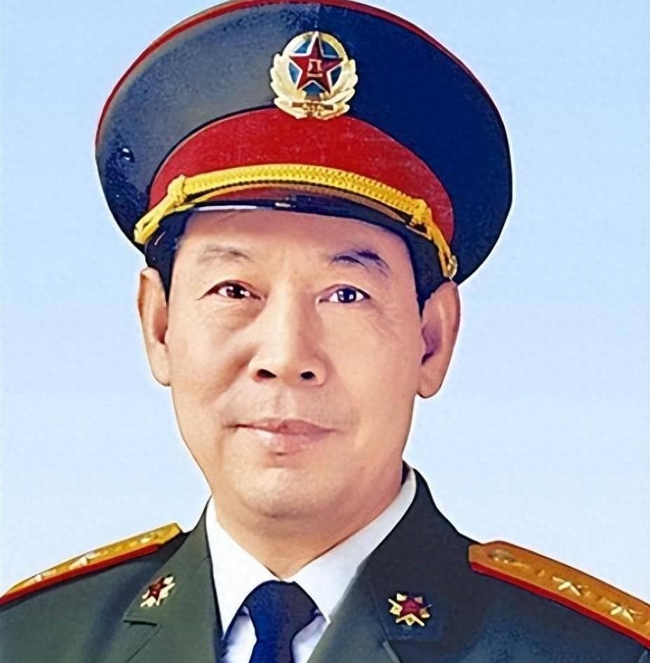 李旭阁：首颗原子弹爆炸的次日坐飞机冲入爆心，打过2场对外实战，升二炮司令