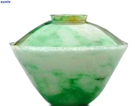 翡翠替代品大全：探索市场上流行的替代玉石与宝石