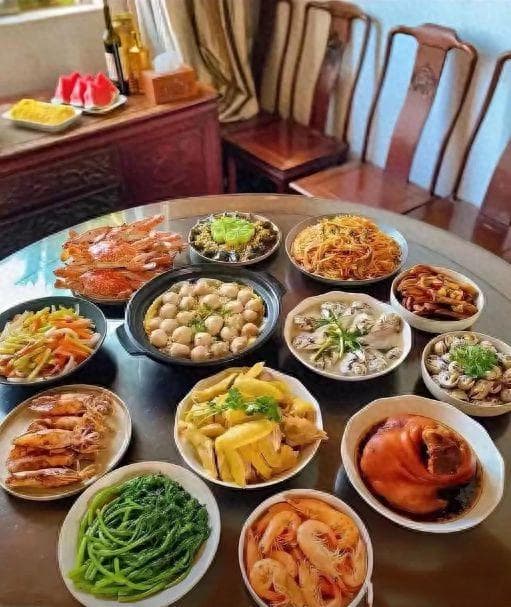有粤菜、川菜和湘菜，湖北有“鄂菜”吗？