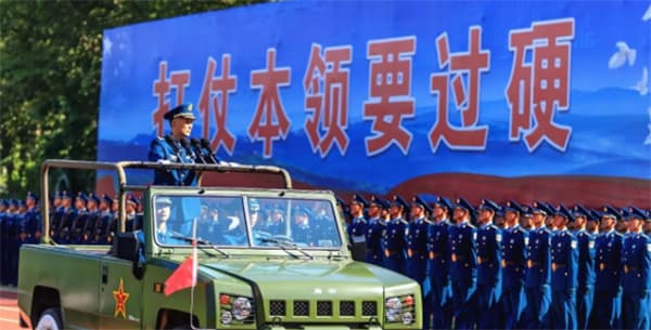 建设实战空军！空军新任司令员丁来杭一贯重视实战化训练