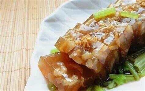 细熬猪皮冻