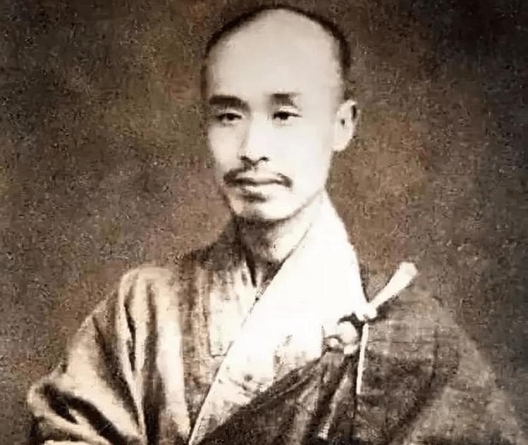 弘一法师：伤害我们的不是别人，而是自己内心的不甘