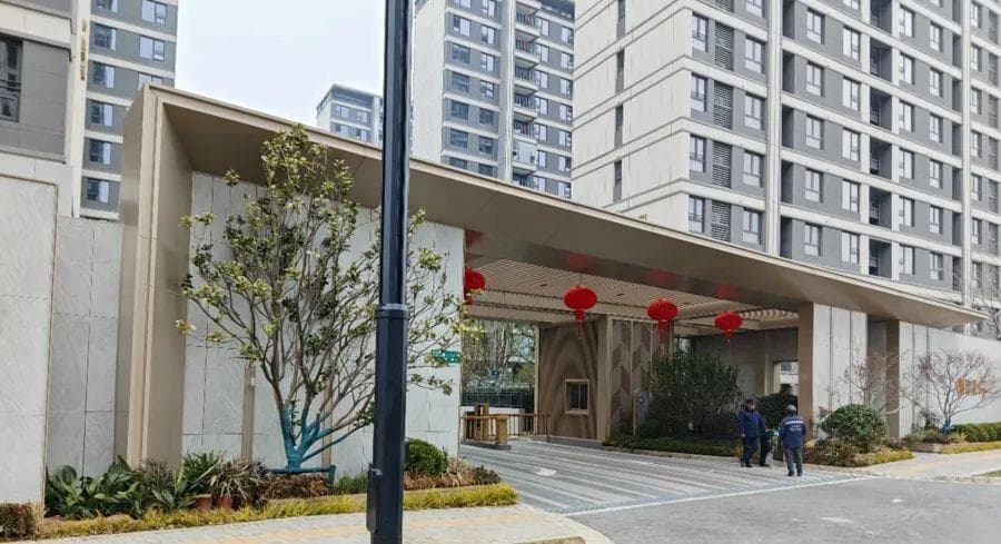 彻底停摆！新小区刚交付，上海业主却忧心忡忡：去地铁站要绕行两公里