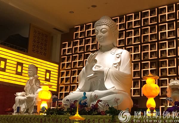 为何出家人都剃发而佛陀留着“自来卷”？原来跟我们以为的完全不一样