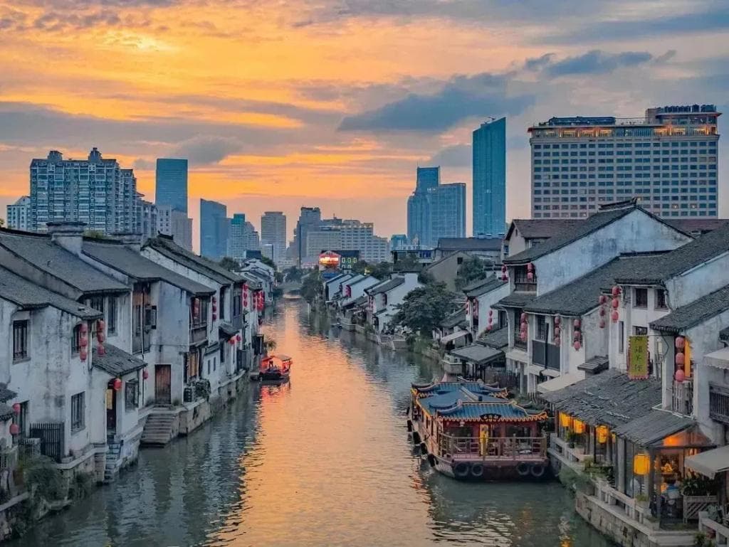 江苏无锡：千年运河泽润一座城，古韵今风共绘江南景