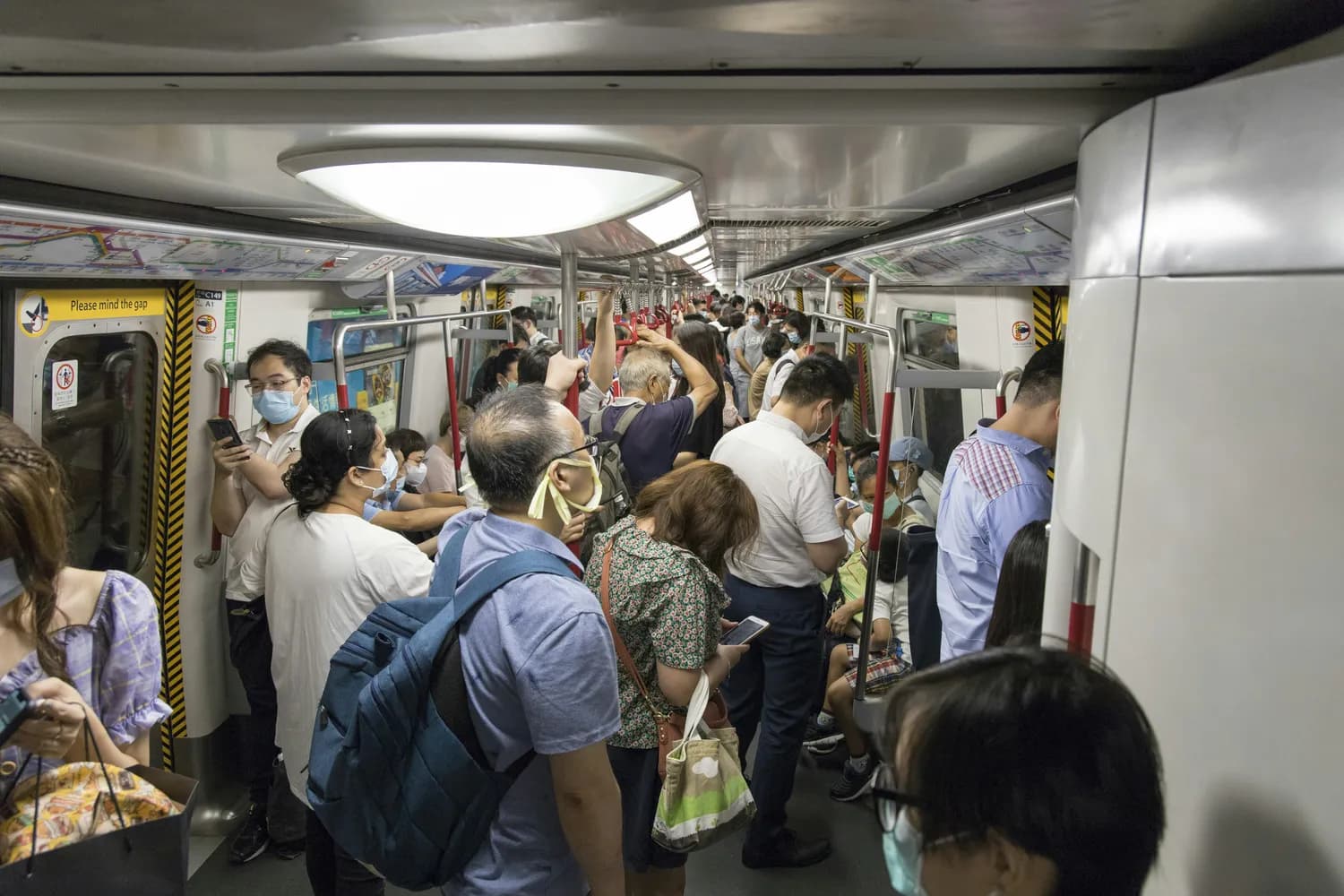 重庆调整地铁儿童免票标准：1.2米以下免费